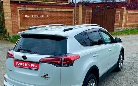 Toyota RAV4, 2018 год, 3 500 000 рублей, 3 фотография