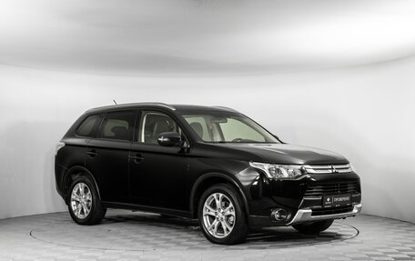 Mitsubishi Outlander III рестайлинг 3, 2014 год, 1 690 000 рублей, 2 фотография