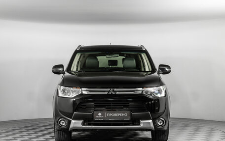 Mitsubishi Outlander III рестайлинг 3, 2014 год, 1 690 000 рублей, 3 фотография