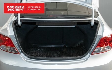 Hyundai Solaris II рестайлинг, 2011 год, 810 000 рублей, 16 фотография