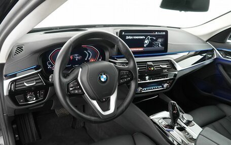 BMW 5 серия, 2022 год, 6 990 000 рублей, 12 фотография