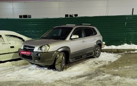 Hyundai Tucson III, 2008 год, 900 000 рублей, 1 фотография