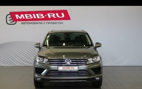 Volkswagen Touareg III, 2014 год, 3 200 000 рублей, 2 фотография