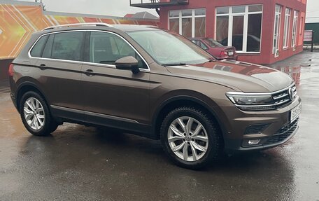 Volkswagen Tiguan II, 2018 год, 3 350 000 рублей, 2 фотография