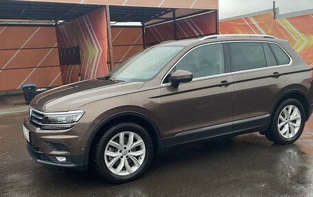 Volkswagen Tiguan II, 2018 год, 3 350 000 рублей, 3 фотография