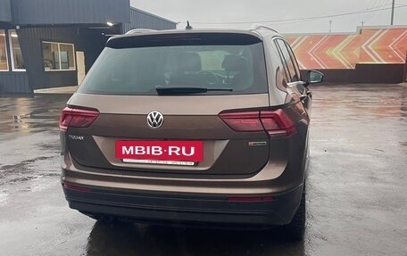 Volkswagen Tiguan II, 2018 год, 3 350 000 рублей, 4 фотография