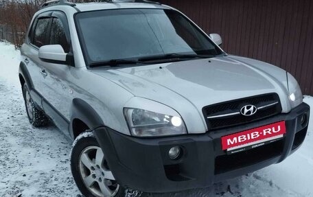 Hyundai Tucson III, 2007 год, 1 380 000 рублей, 2 фотография