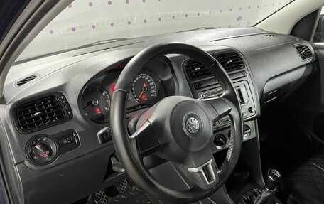 Volkswagen Polo VI (EU Market), 2012 год, 875 000 рублей, 16 фотография