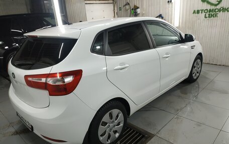 KIA Rio III рестайлинг, 2013 год, 920 000 рублей, 5 фотография