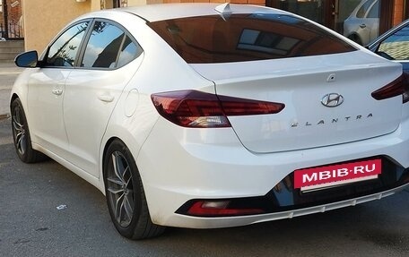 Hyundai Elantra VI рестайлинг, 2019 год, 1 450 000 рублей, 6 фотография