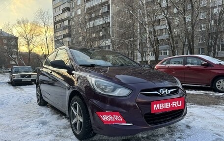 Hyundai Solaris II рестайлинг, 2011 год, 900 000 рублей, 2 фотография