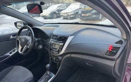 Hyundai Solaris II рестайлинг, 2011 год, 900 000 рублей, 11 фотография