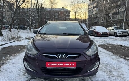 Hyundai Solaris II рестайлинг, 2011 год, 900 000 рублей, 6 фотография