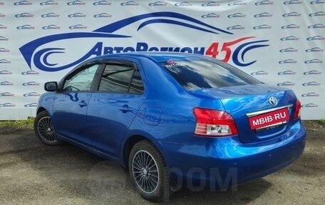 Toyota Yaris III рестайлинг, 2009 год, 690 000 рублей, 2 фотография