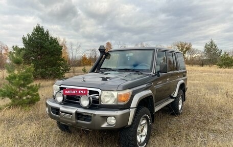 Toyota Land Cruiser 70, 2013 год, 4 600 000 рублей, 5 фотография