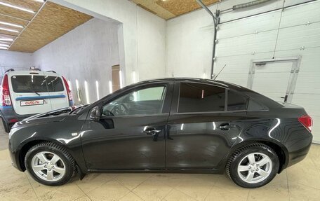 Chevrolet Cruze II, 2010 год, 877 000 рублей, 4 фотография