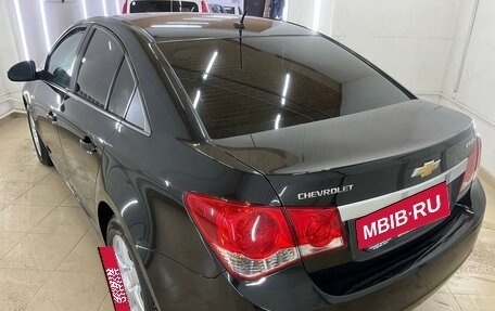 Chevrolet Cruze II, 2010 год, 877 000 рублей, 3 фотография