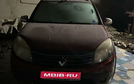 Renault Sandero I, 2012 год, 850 000 рублей, 1 фотография