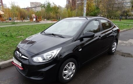 Hyundai Solaris II рестайлинг, 2012 год, 780 000 рублей, 3 фотография