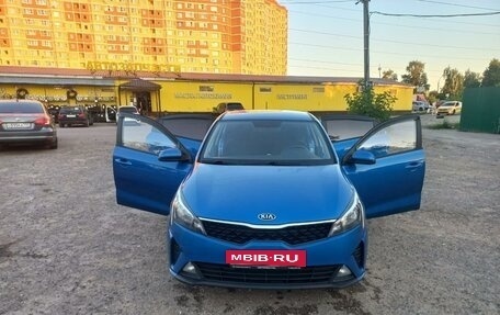 KIA Rio IV, 2021 год, 1 600 000 рублей, 5 фотография