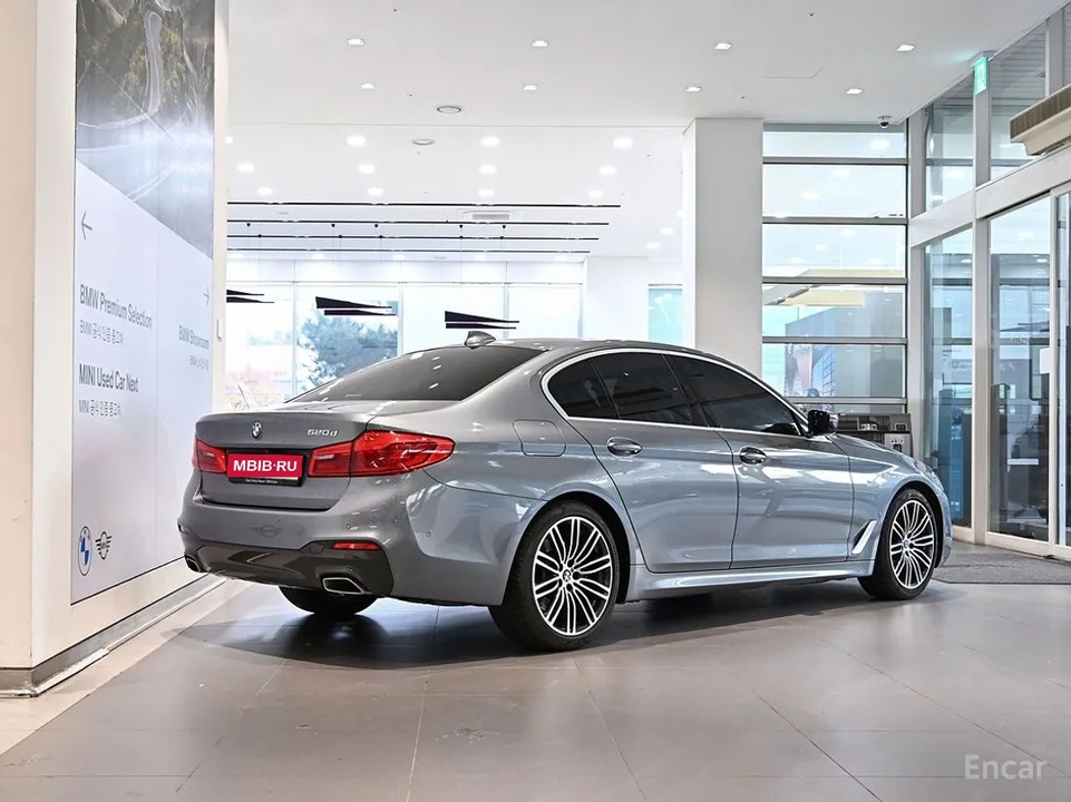 BMW 5 серия G30, 2020 год, 3 870 000 рублей, 2 фотография