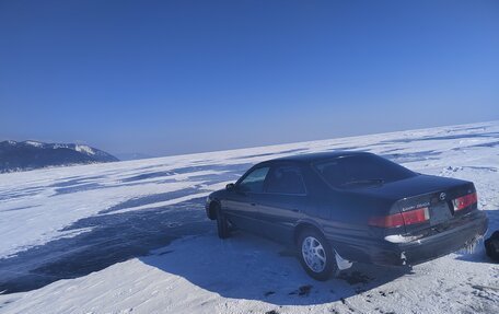 Toyota Camry, 1998 год, 700 000 рублей, 3 фотография