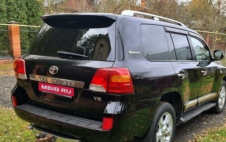 Toyota Land Cruiser 200, 2011 год, 3 000 000 рублей, 2 фотография