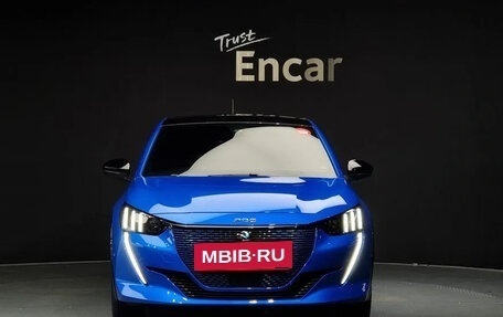 Peugeot 208 II, 2021 год, 2 700 000 рублей, 2 фотография