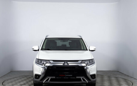 Mitsubishi Outlander III рестайлинг 3, 2019 год, 2 780 000 рублей, 2 фотография