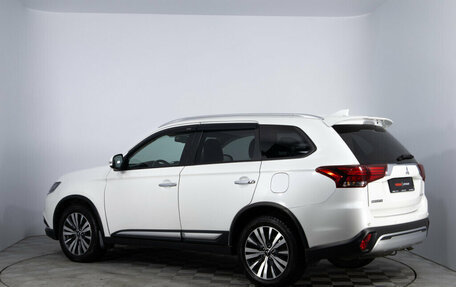 Mitsubishi Outlander III рестайлинг 3, 2019 год, 2 780 000 рублей, 7 фотография