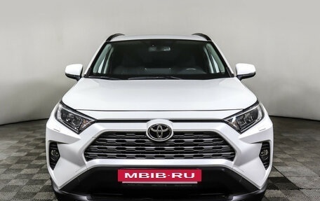 Toyota RAV4, 2020 год, 3 598 000 рублей, 2 фотография