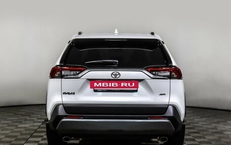 Toyota RAV4, 2020 год, 3 598 000 рублей, 6 фотография