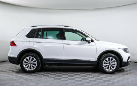 Volkswagen Tiguan II, 2021 год, 2 401 000 рублей, 4 фотография