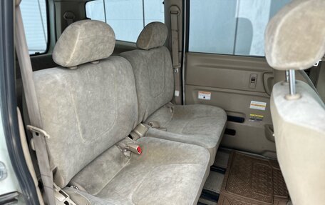 Nissan Serena II, 2003 год, 749 000 рублей, 11 фотография