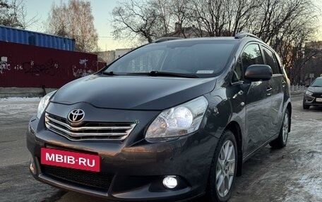 Toyota Verso I, 2011 год, 1 500 000 рублей, 2 фотография