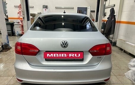 Volkswagen Jetta VI, 2011 год, 950 000 рублей, 7 фотография