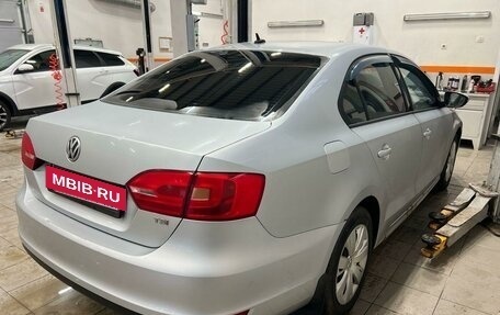 Volkswagen Jetta VI, 2011 год, 950 000 рублей, 8 фотография