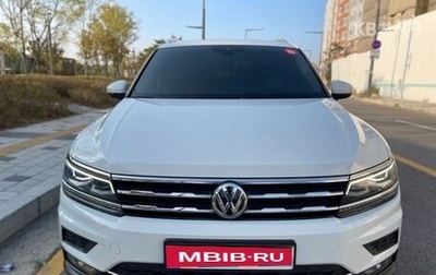 Volkswagen Tiguan II, 2020 год, 2 720 000 рублей, 1 фотография