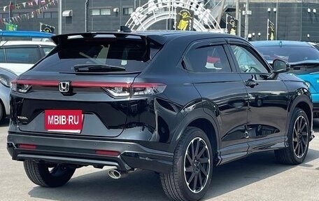 Honda Vezel, 2021 год, 1 650 000 рублей, 3 фотография