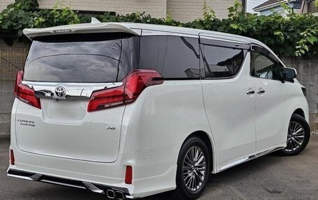 Toyota Alphard III, 2021 год, 3 300 000 рублей, 2 фотография