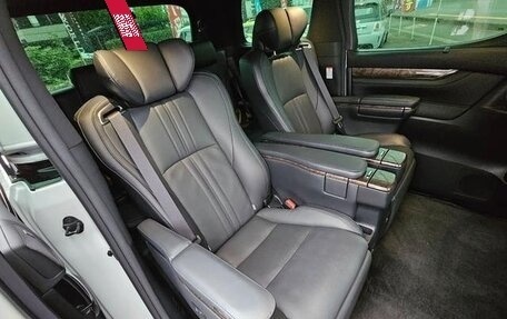 Toyota Alphard III, 2021 год, 3 300 000 рублей, 33 фотография