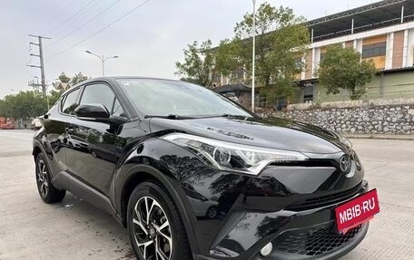 Toyota C-HR I рестайлинг, 2021 год, 2 075 000 рублей, 3 фотография