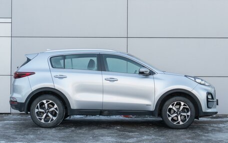 KIA Sportage IV рестайлинг, 2019 год, 2 100 000 рублей, 5 фотография