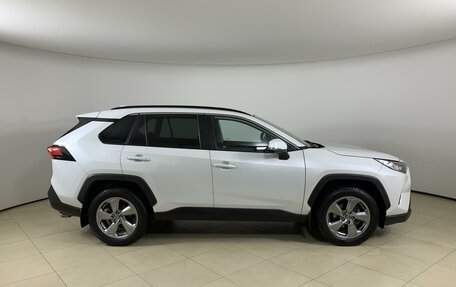 Toyota RAV4, 2021 год, 3 299 000 рублей, 4 фотография