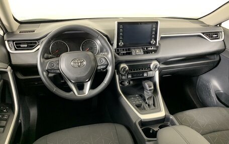 Toyota RAV4, 2021 год, 3 299 000 рублей, 16 фотография