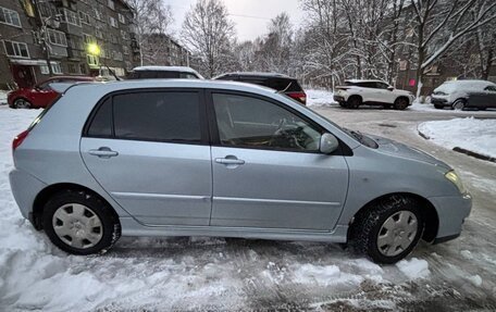 Toyota Corolla, 2004 год, 595 000 рублей, 3 фотография