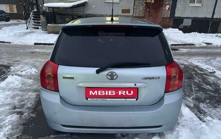 Toyota Corolla, 2004 год, 595 000 рублей, 4 фотография