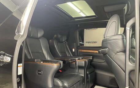 Toyota Alphard III, 2017 год, 4 650 000 рублей, 17 фотография