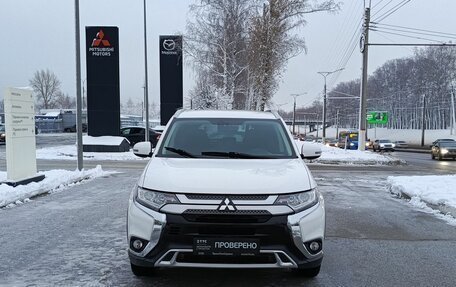 Mitsubishi Outlander III рестайлинг 3, 2018 год, 2 164 200 рублей, 2 фотография