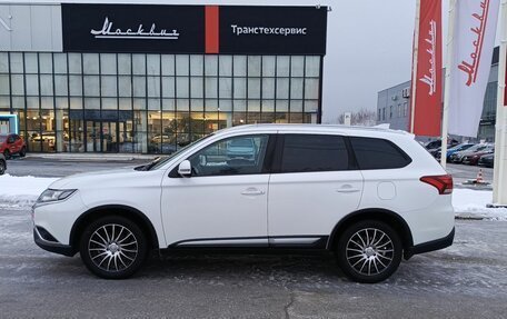 Mitsubishi Outlander III рестайлинг 3, 2018 год, 2 164 200 рублей, 10 фотография